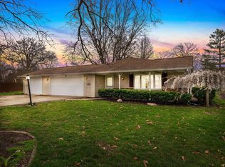 1307 Manor Dr, Bluffton, IN 46714