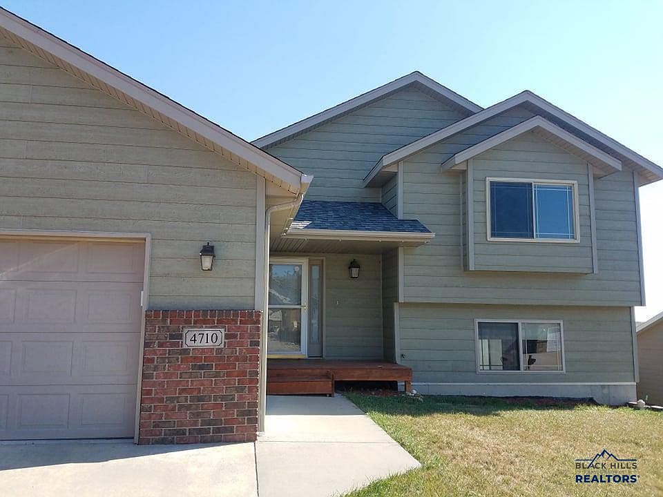 1st image of 4710 Charmwood Dr