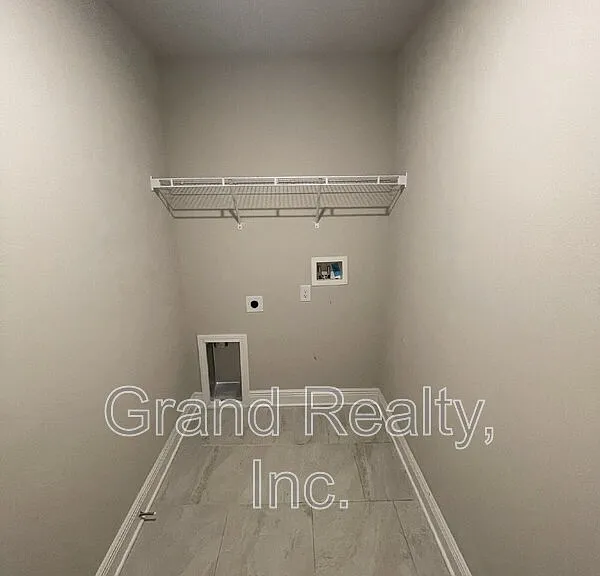 4293 Castille Ave — Photo 17