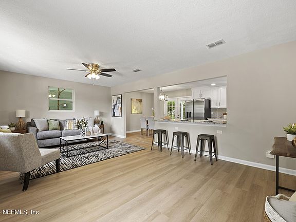 4th image of 6915 FUEGUS Drive