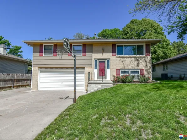 5924 Elkcrest Dr, Lincoln, NE 68516