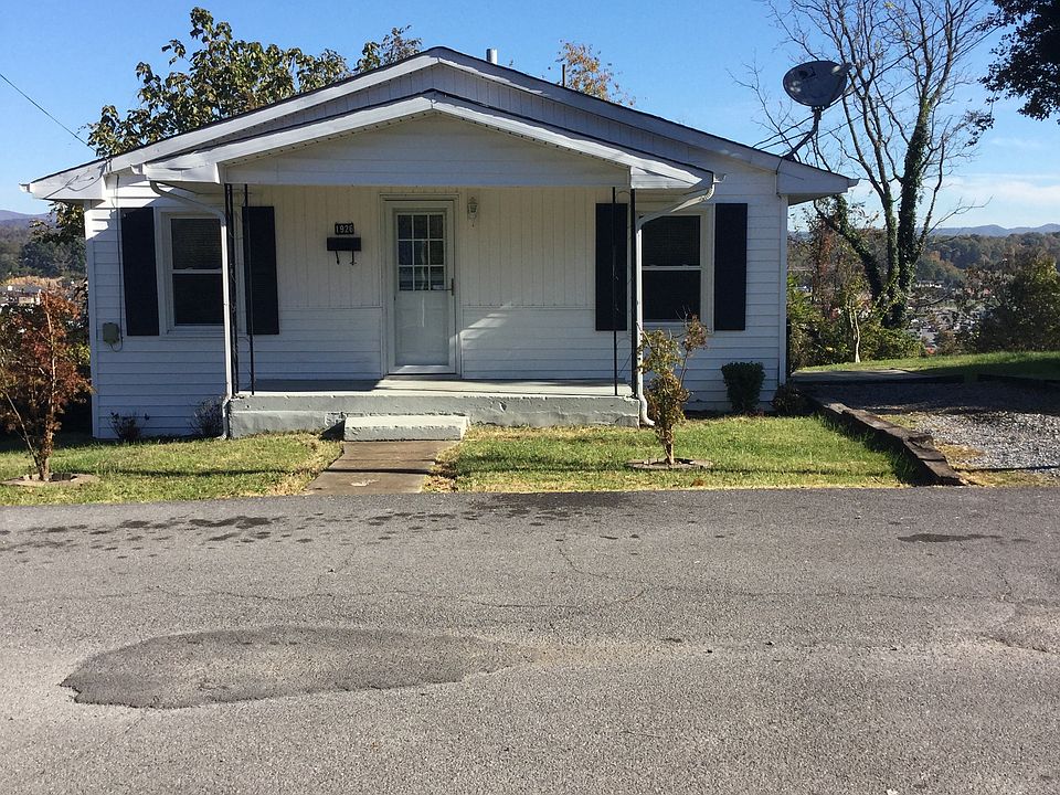 1st image of 1926 Park St