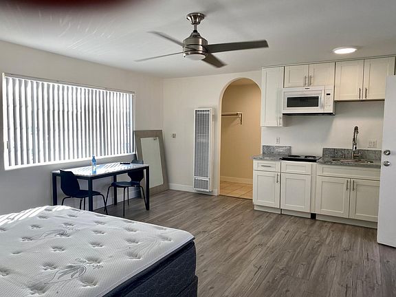 5th image of 5457 Laurel Canyon Blvd #201