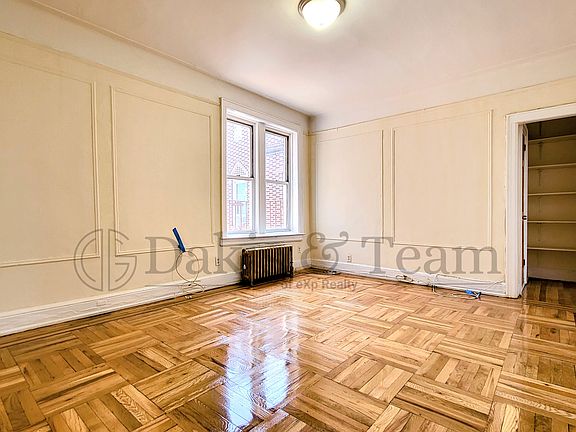 2nd image of 48-02 48th St #Dt4