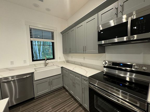 3rd image of 13303 NE 110th Ct