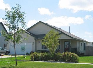 5255 W Maple Ave, Grand Forks, ND 58203