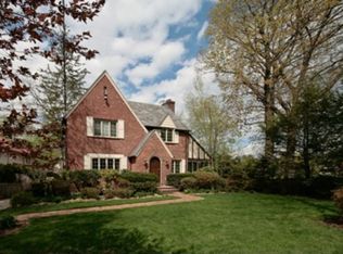 39 Huntington Ave, Scarsdale, NY 10583