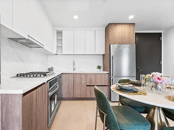3rd image of 2286 Cropsey Ave #5G