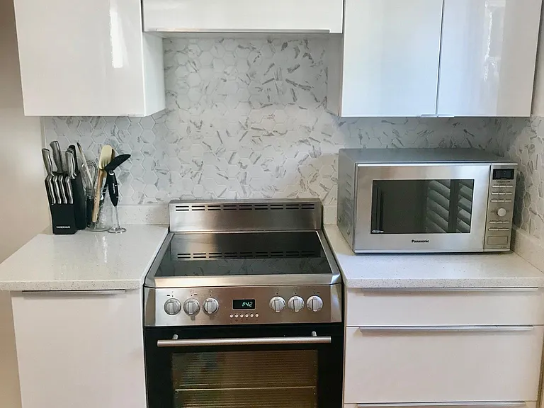 287 Spring St #5 — Photo 8