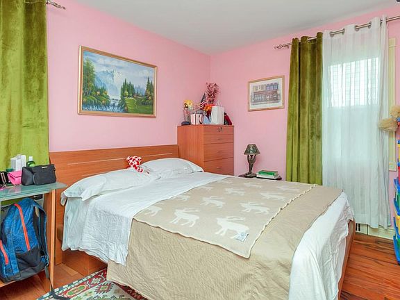 5th image of 760 Florence Pl #1