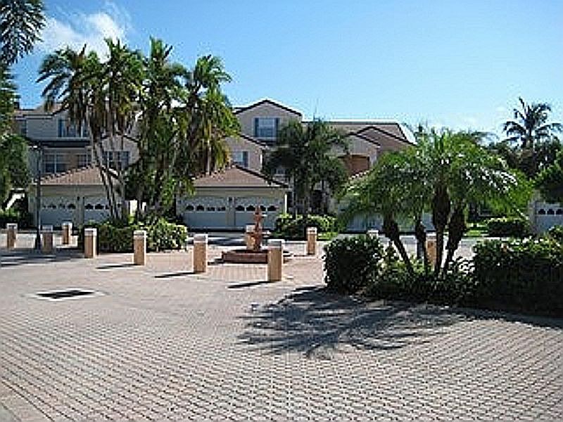 2nd image of 8410 Excalibur Cir APT A8