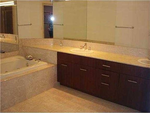 5th image of 2000 Island Blvd APT 1105