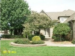 5653 Commentry Dr, Sterling Heights, MI 48314