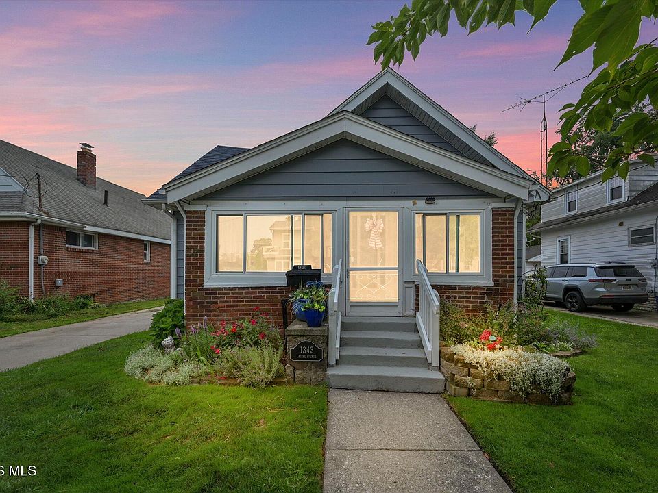 1st image of 1343 Laurel Ave