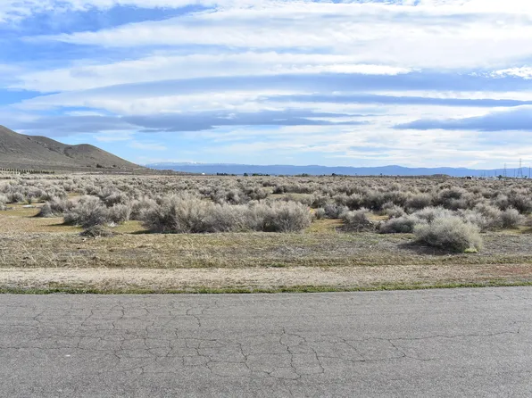 Hamilton Rd, Rosamond, CA 93560