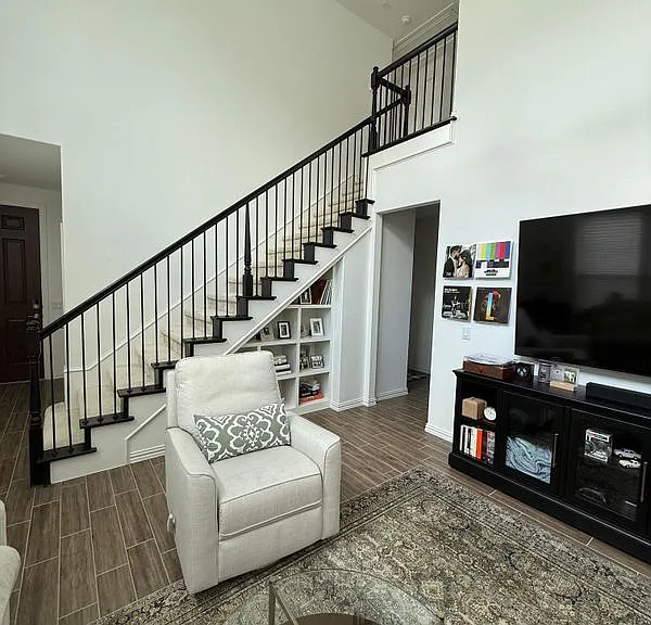4617 Golden Gate Way — Photo 17
