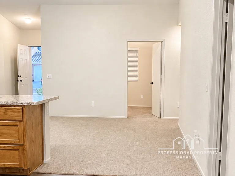 7334 E 39th Pl — Photo 3