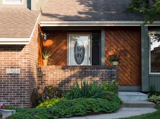 7920 Beechwood Ct, Urbandale, IA 50322