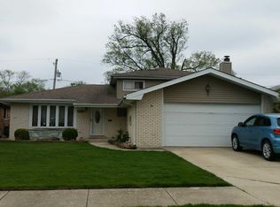 8921 S Moody Ave, Oak Lawn, IL 60453