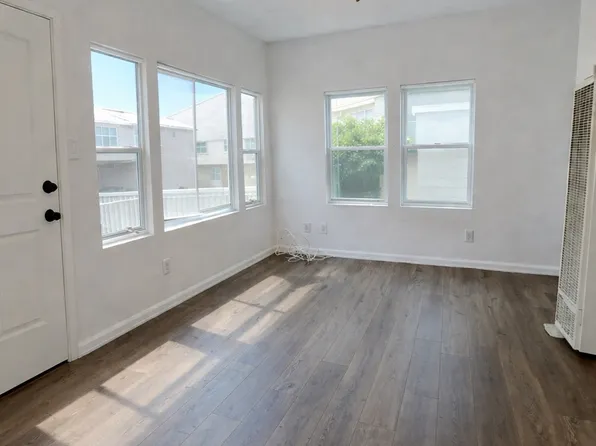 720 E 8th St, Long Beach, CA