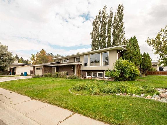 2nd image of 46 N Laval Ct W
