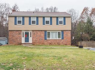4708 Woodlake Dr, Allison Park, PA 15101