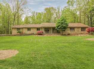 34370 Lakeview Dr, Solon, OH