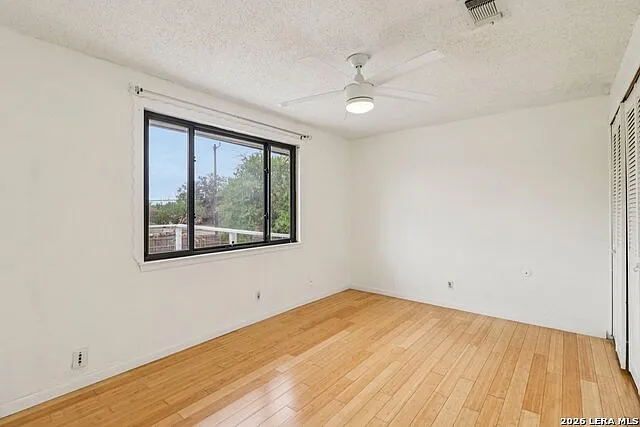 302 Weathercock Ln — Photo 24