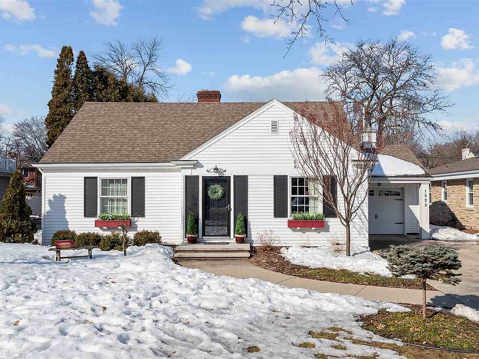 Welcome to 1525 S. Alicia Dr