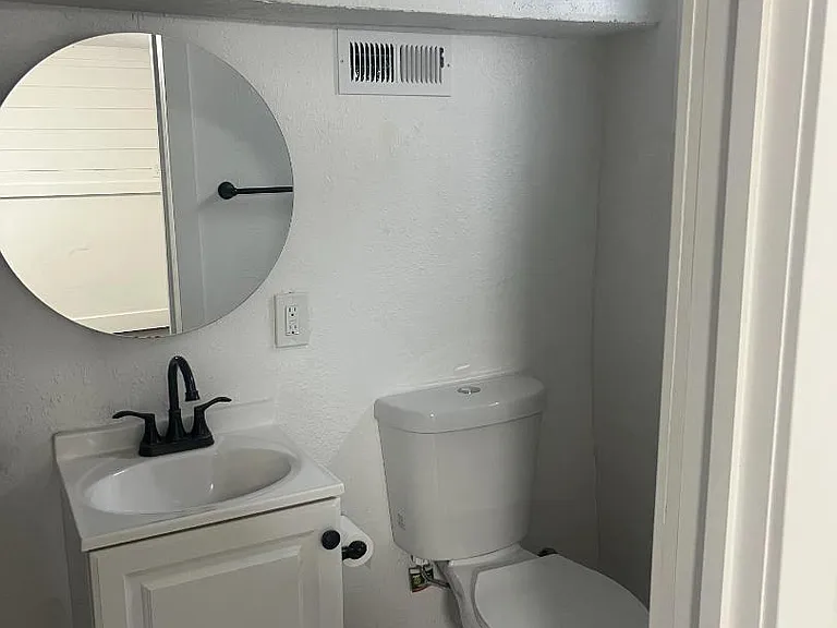 Unit Photo