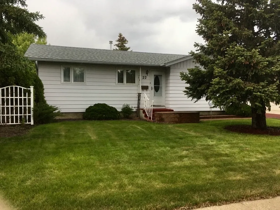 22 Dumont Cres