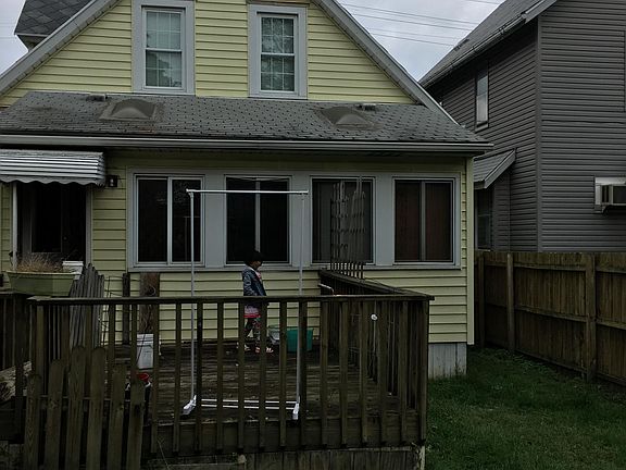 5th image of 556 E Crosier St