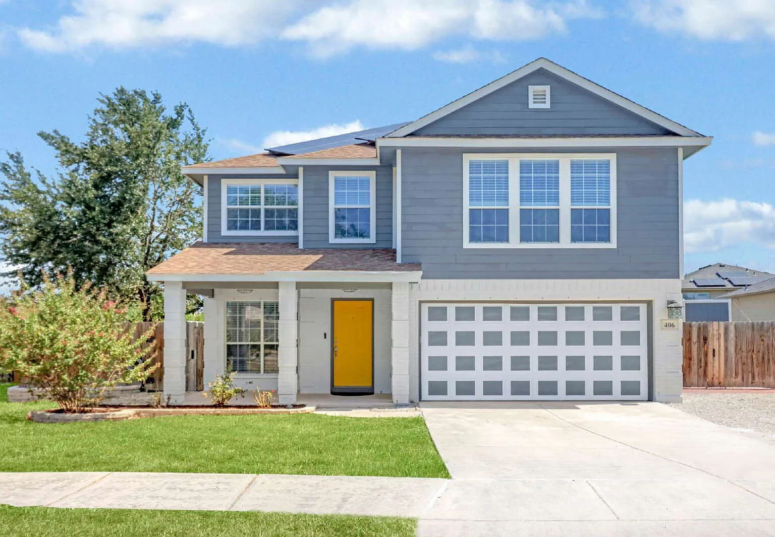 4 bed, 2.5 bath, 2701 sqft, $2,350 — Photo 1