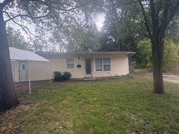 1121 Saint Helena Dr