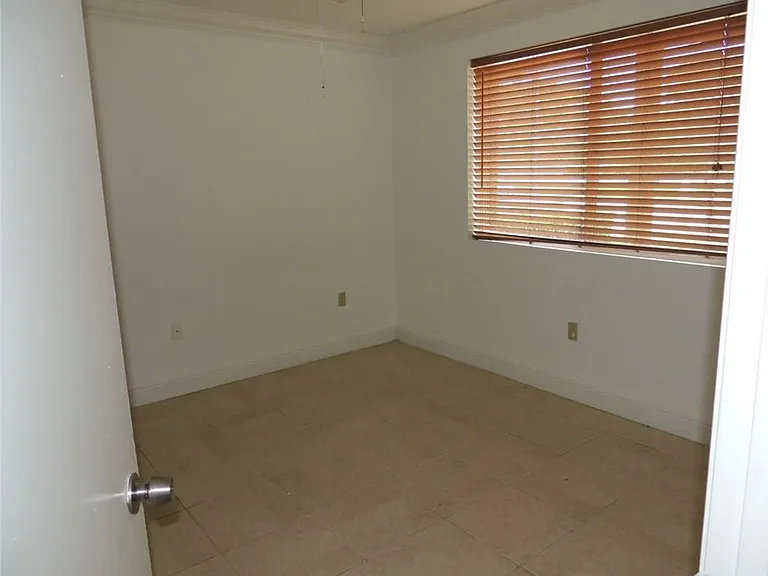 9905 Westwood Dr #16-3 — Photo 11