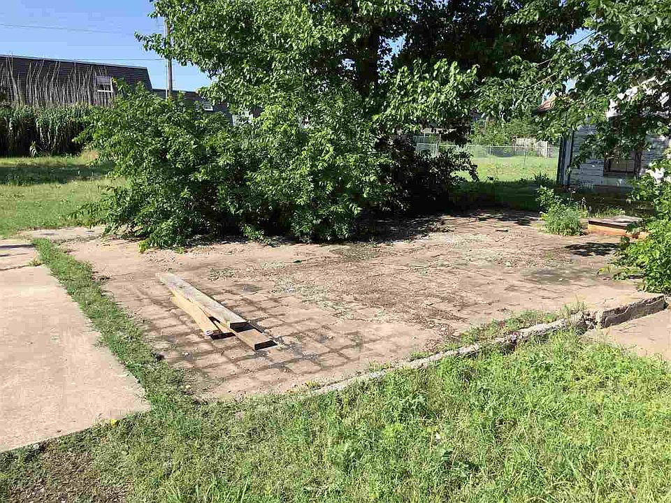2nd image of 2113 NW Pollard Ave
