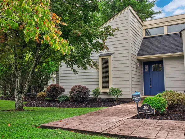 300 Crystal Lake Dr NE, Fort Payne, AL 35967