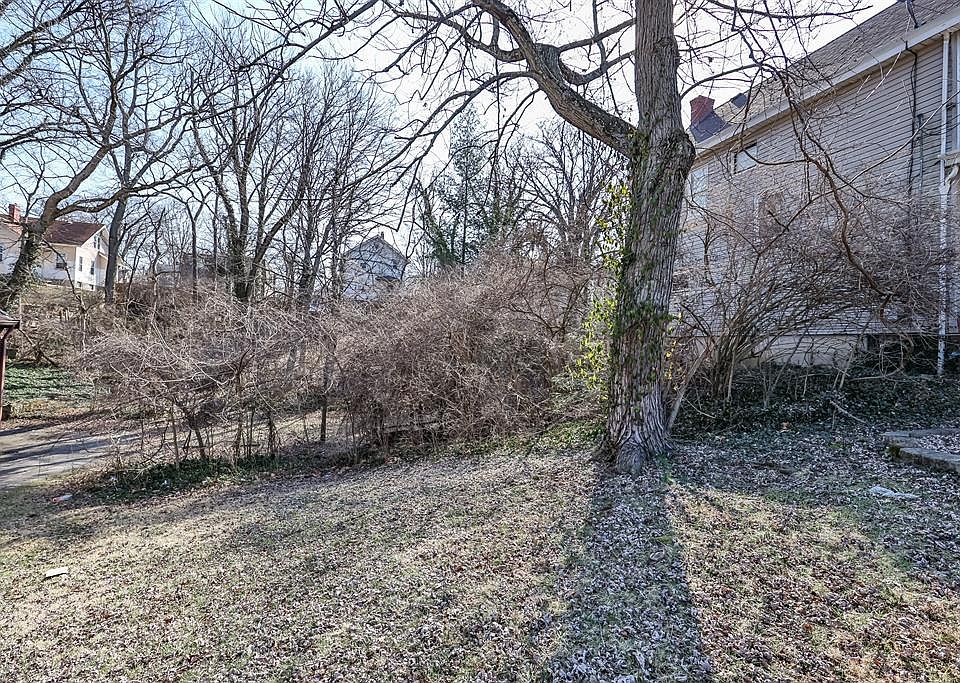 2nd image of 6376 Savannah Ave