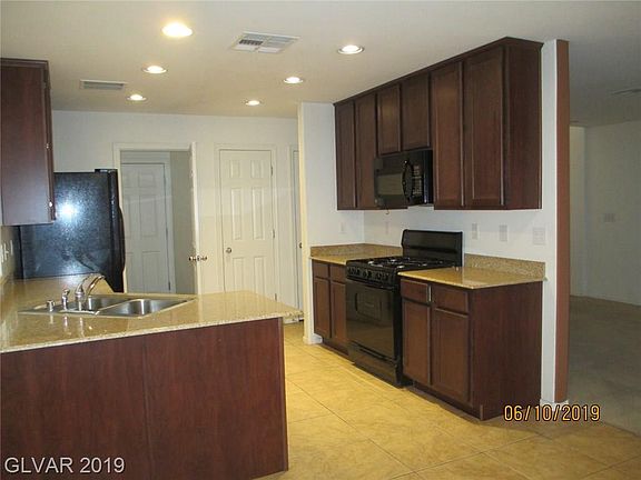 4th image of 9947 Corbridge St #0