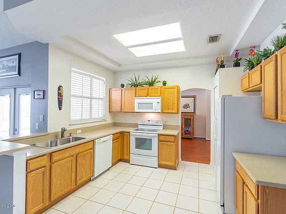 4th image of 5110 Barna Ave