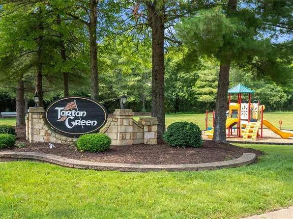 16149 Castlerea Blvd, Ellisville, MO 63021