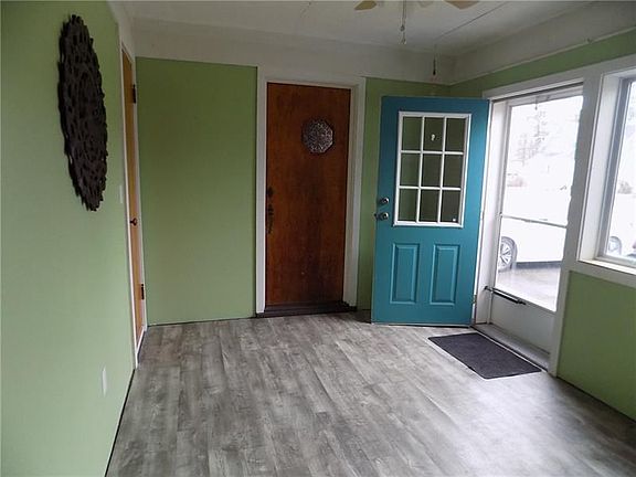 5th image of 810 Water St