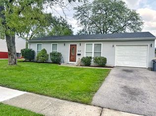 219 Willow Rd, Streamwood, IL 60107