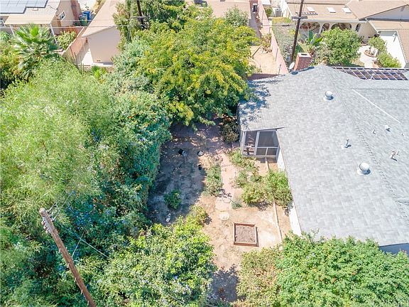 5th image of 19842 Leadwell St
