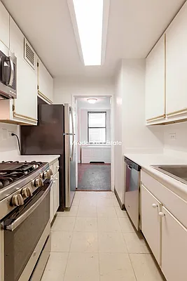 Rented by Mirador Real Estate | media 70