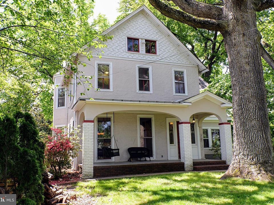 1st image of 550 Reading Ave