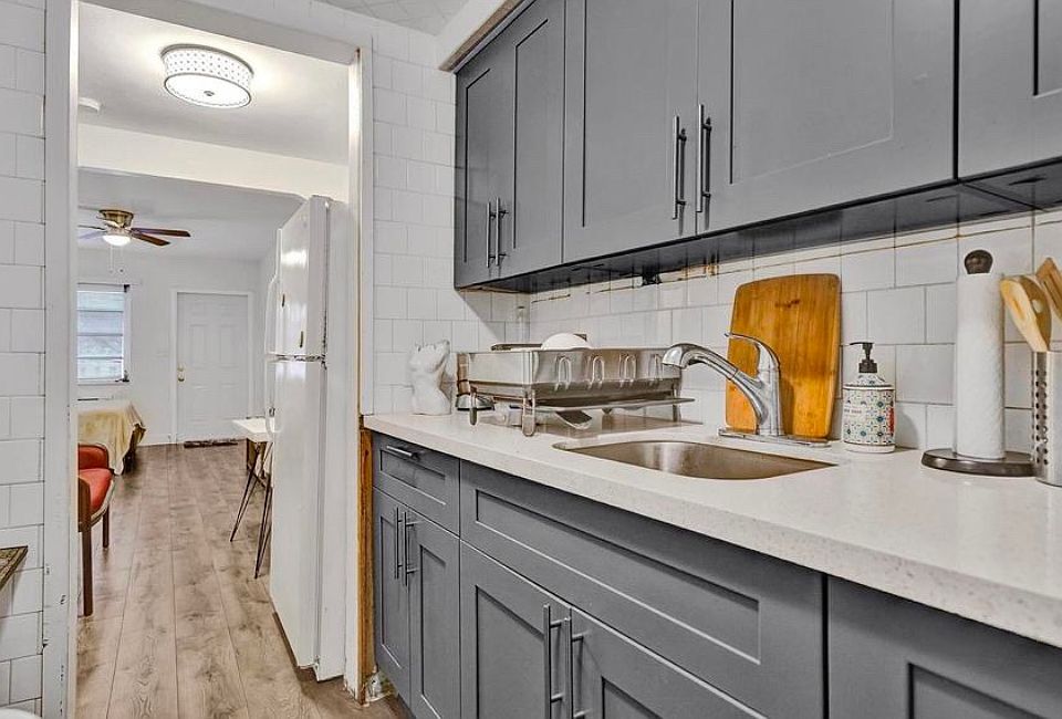1st image of 7630 Byron Ave APT 1