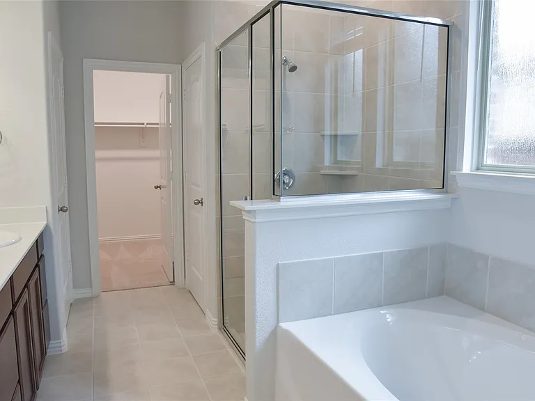 2068 Barx Dr — Photo 14