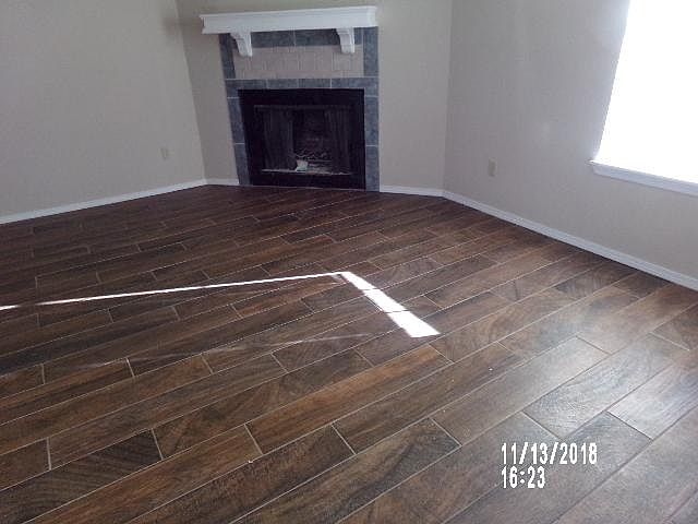 1st image of 1823 Beaumont Dr