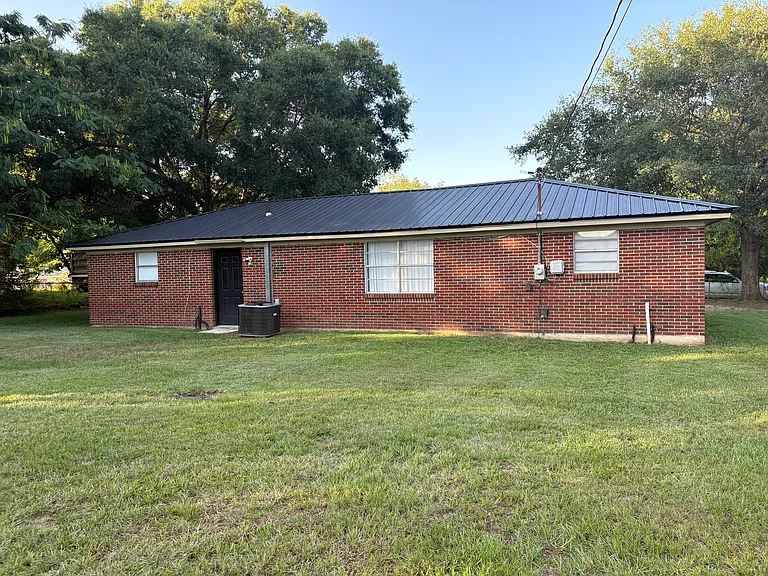 74 Marilyn Dr — Photo 17